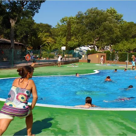 Kamp alanı Camping Pola