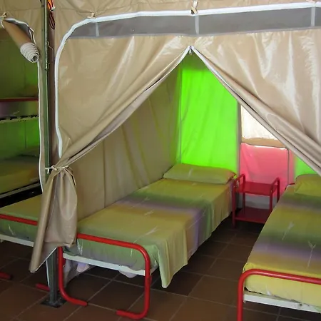 Kamp alanı Camping Pola